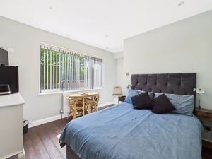 Bedroom- click for photo gallery